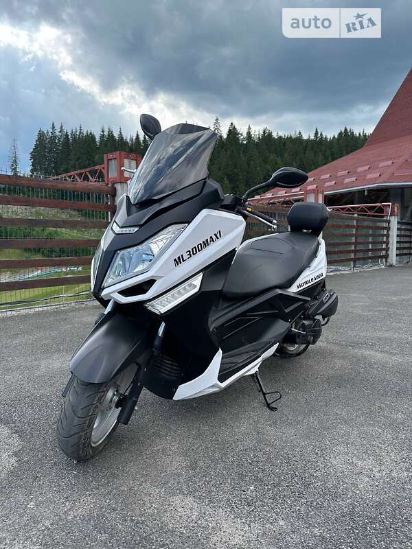 Макси-скутер Moto-Leader ML 300