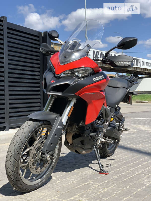 Мотоцикл Спорт-туризм Ducati