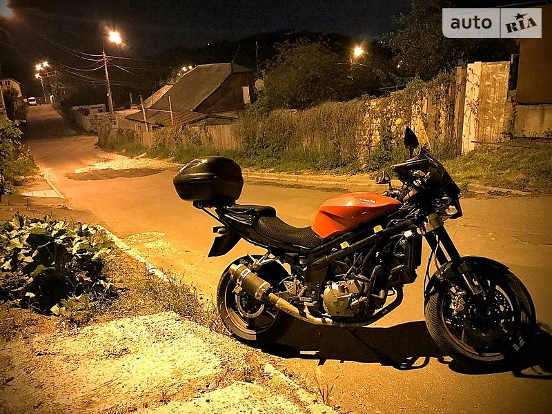 Мотоцикл Без обтікачів (Naked bike) Hyosung