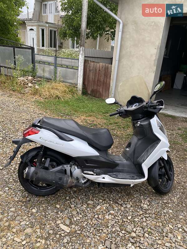 Макси-скутер