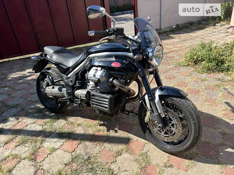 Мотоцикл Без обтекателей (Naked bike) Moto Guzzi