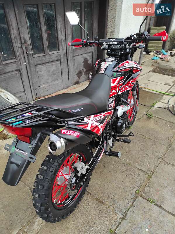 Мотоцикл Кросс