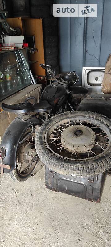 Мотоцикл з коляскою