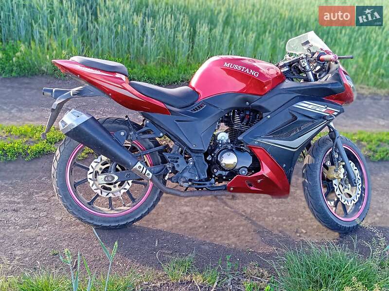 Мотоцикл Спорт-туризм