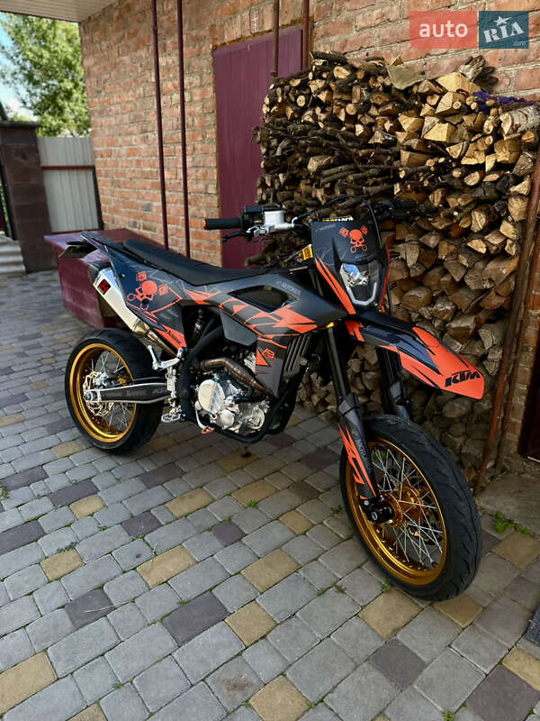 Мотоцикл Супермото (Motard)