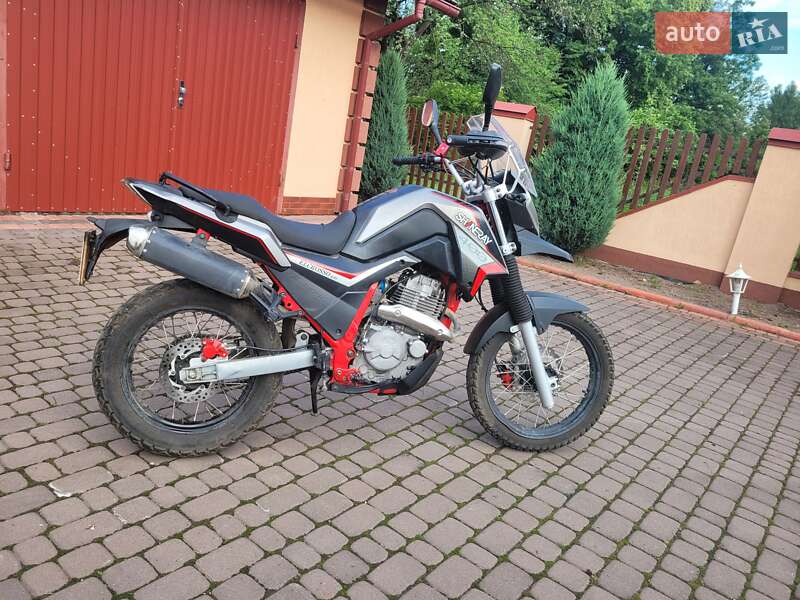 Мотоцикл Туризм