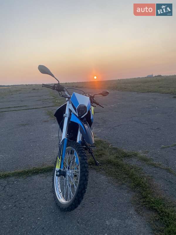 Мотоцикл Позашляховий (Enduro)