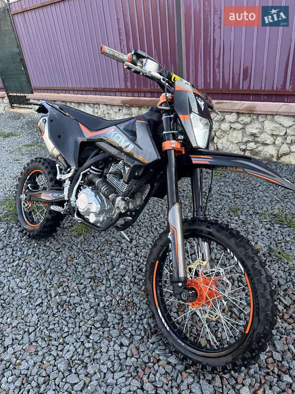 Мотоцикл Позашляховий (Enduro)