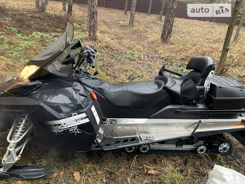 Снігоходи для полювання та рибалки