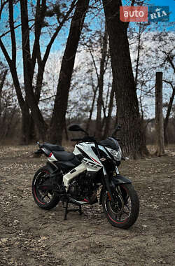 Цены Bajaj Мотоцикл Без обтекателей (Naked bike)