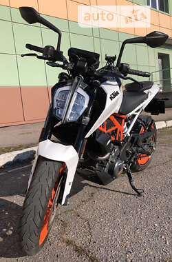 Ціни KTM Мотоцикл Без обтікачів (Naked bike)