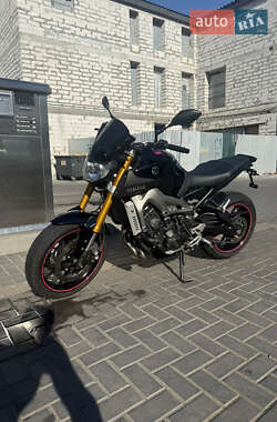 Ціни Yamaha MT-09 Мотоцикл Без обтікачів (Naked bike)