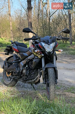 Ціни Bajaj Pulsar NS200 Мотоцикл Без обтікачів (Naked bike)
