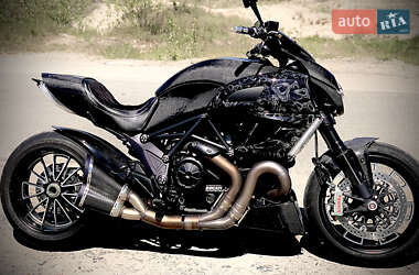 Ціни Ducati Мотоцикл Багатоцільовий (All-round)