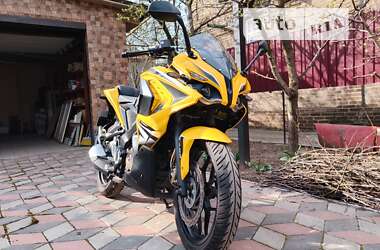 Цены Bajaj Мотоцикл Спорт-туризм