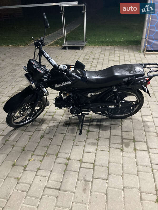 Мотоцикл Классік Musstang Dingo