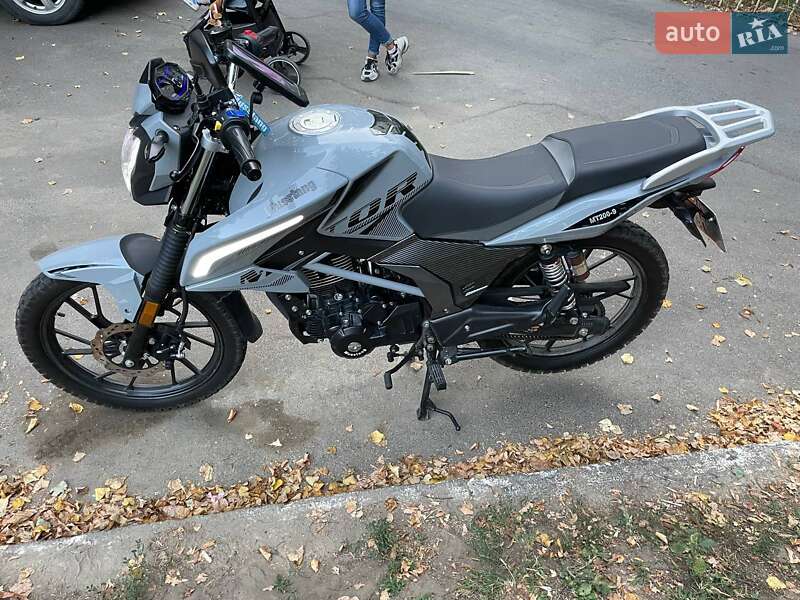Musstang MT 200-9ST