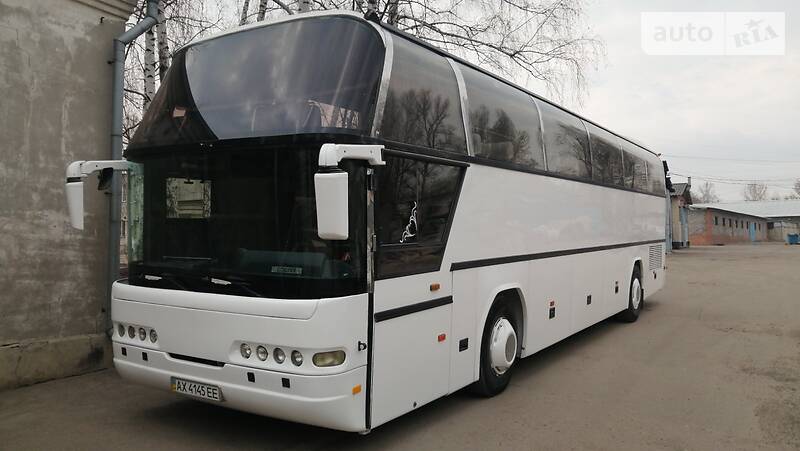 Туристичний / Міжміський автобус Neoplan 116