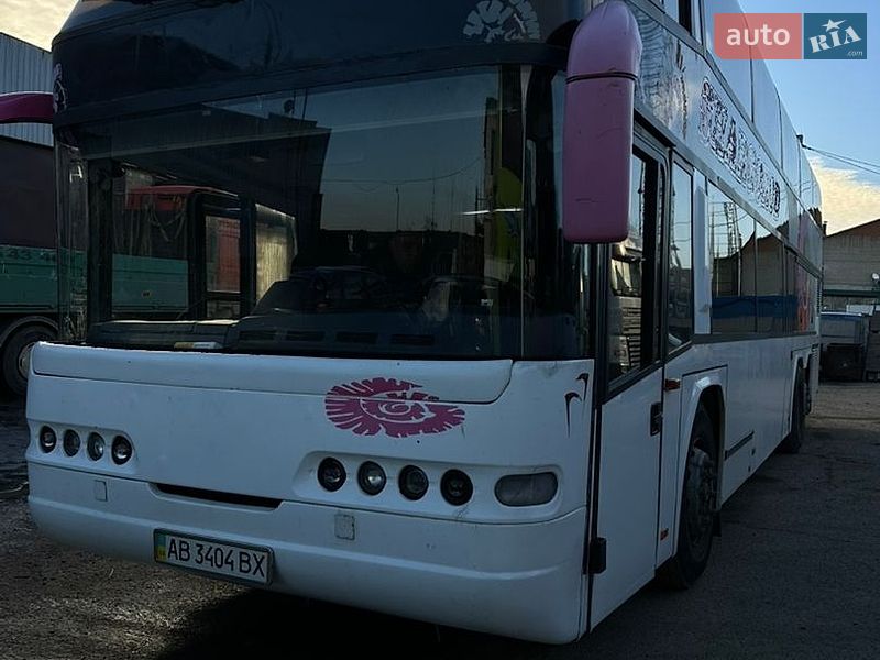 Туристичний / Міжміський автобус Neoplan 122