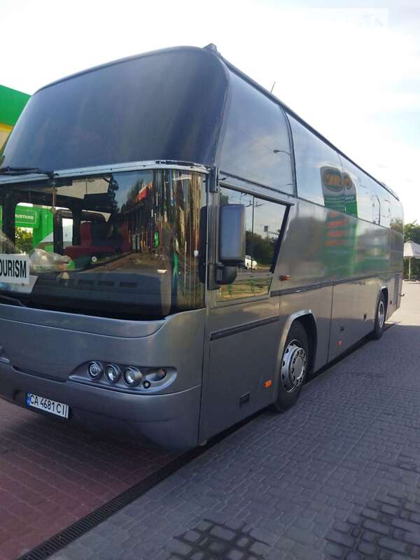 Туристичний / Міжміський автобус Neoplan N 113