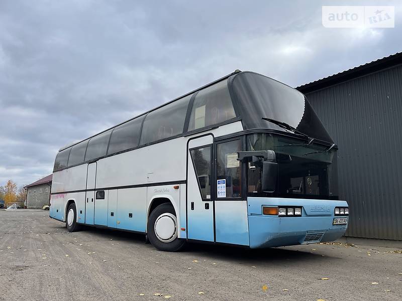 Туристичний / Міжміський автобус Neoplan N 117