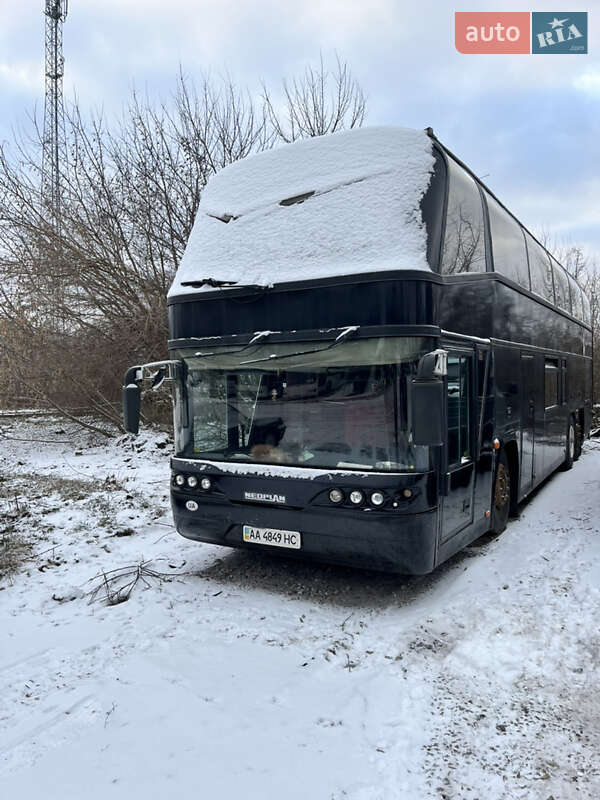 Туристичний / Міжміський автобус Neoplan N 117