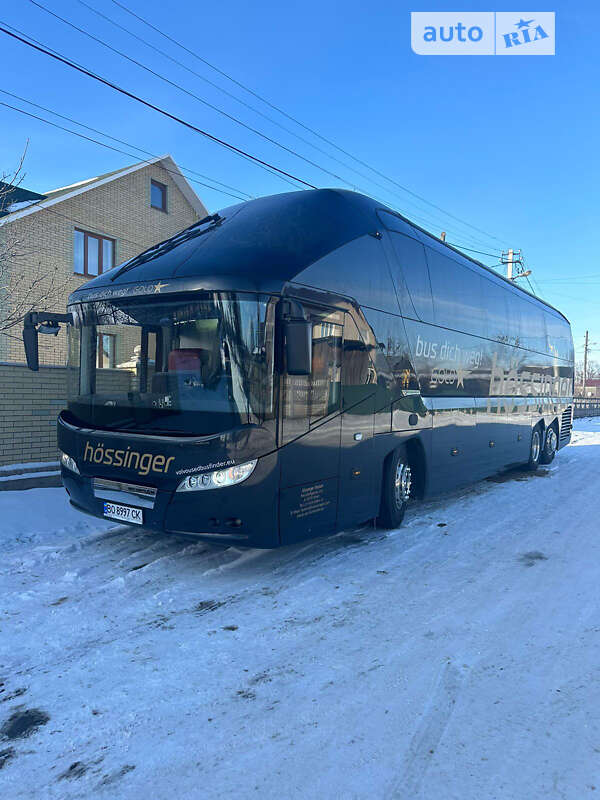 Туристичний / Міжміський автобус Neoplan N 5217