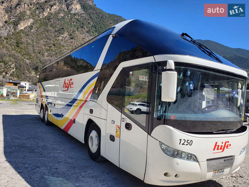 Neoplan N