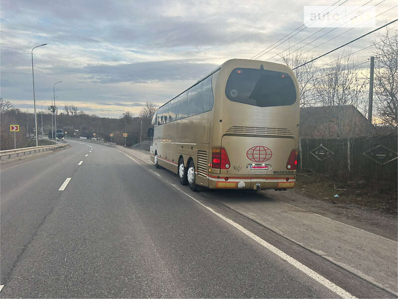 Neoplan Skyliner