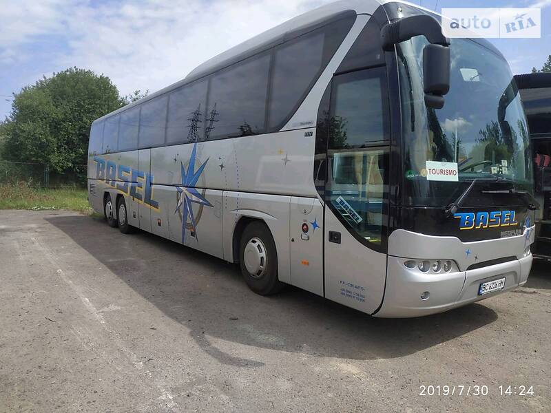 Туристический / Междугородний автобус Neoplan Tourliner