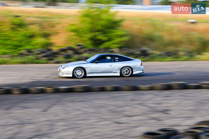 Хетчбек Nissan 200SX