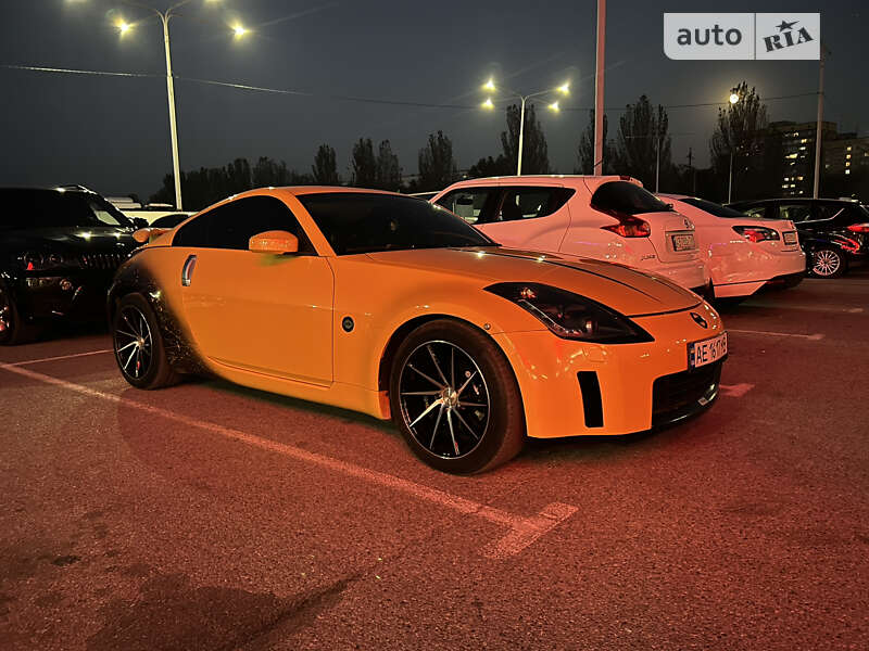 Легкові Nissan 350Z