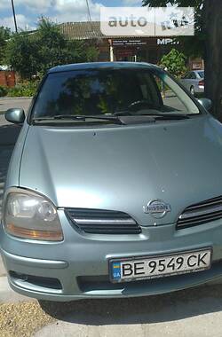 Nissan Almera Tino  2001