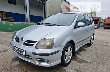 Nissan Almera Tino  2001