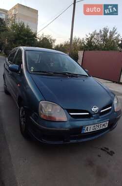 Nissan Almera Tino 2000