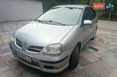 Nissan Almera Tino  2004