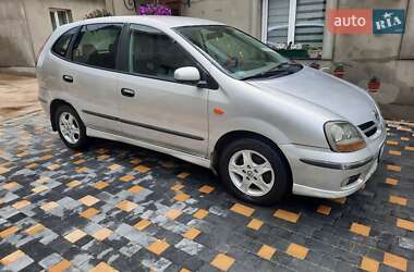 Nissan Almera Tino 2000