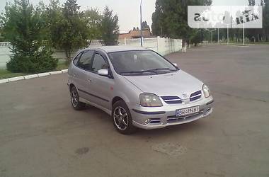 Nissan Almera  2001