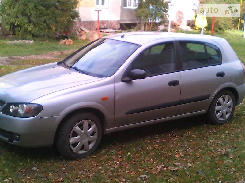 Nissan Almera 2004 года