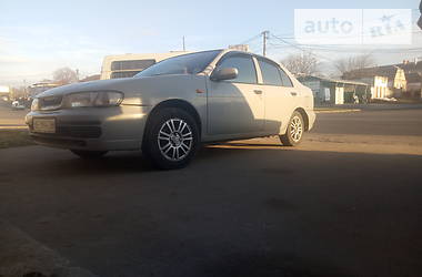 Nissan Almera  1998