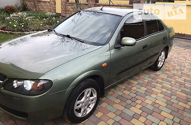 Nissan Almera  2003