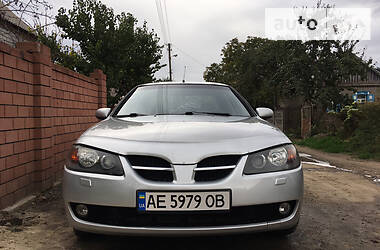 Nissan Almera  2004