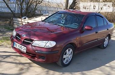 Nissan Almera  2002