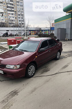 Nissan Almera  1998