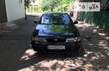 Nissan Almera  1997