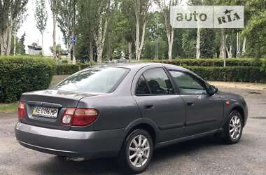 Nissan Almera  2005