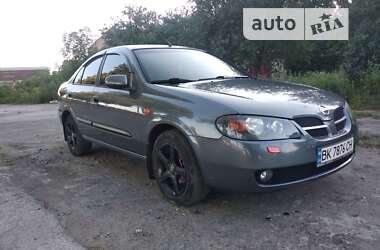 Nissan Almera  2004