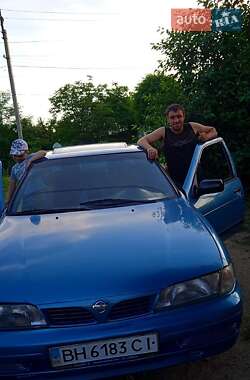 Nissan Almera  1999