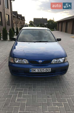 Nissan Almera  1998