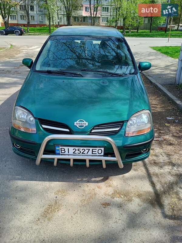 Мінівен Nissan Almera